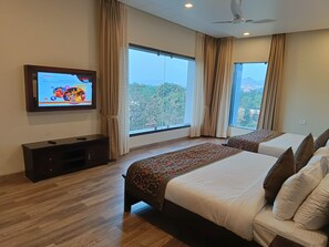 Chambre quadruple, non-fumeur | Vue sur la montagne