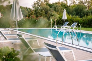 Seasonal outdoor pool - Elite Cottages - Adults Only (Volos)