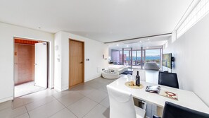Rosemary 101 | In-room dining - House of Mind Pension (Geoje)