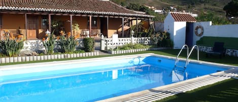 Una piscina techada