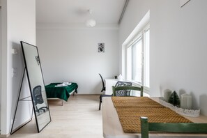 Studio, City View | Living area