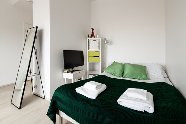 Studio, City View | Free WiFi, bed sheets