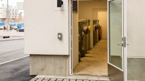 Unclassified image, 4 of 19, button - WeHost Malagankatu 2 (Helsinki)