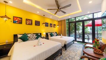 Family Double Room, 1 Bedroom | Minibar, blackout curtains, soundproofing, iron/ironing board