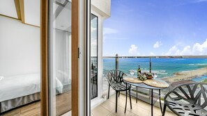 Balcony - Four Seasons Hotel and Pension (Gangneung)