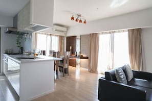 Apartment | 1 bedroom, desk, free WiFi - Crystal Exe Nipponbashi St23 (Osaka)