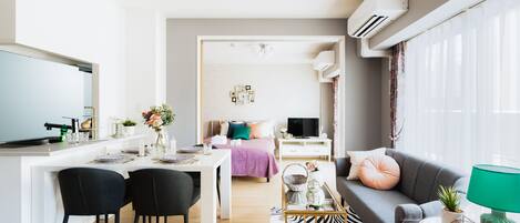 1 bedroom, desk, free WiFi