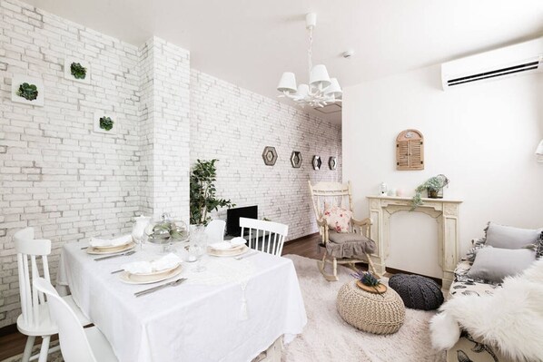 1 bedroom, desk, free WiFi - Ota Building St30&34 (Osaka)