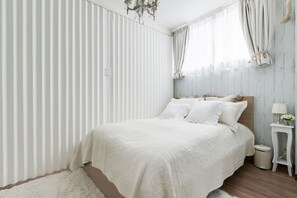 1 bedroom, desk, free WiFi - Ota Building St31&32 (Osaka)