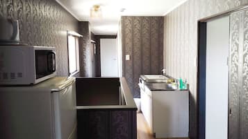 1 bedroom, desk, free WiFi