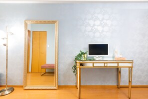 Interior detail - Lumiere Higashi Shinsaibashi St27 (Osaka)