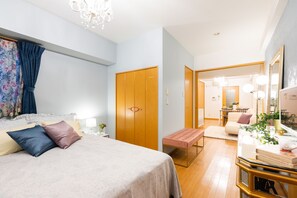 Apartment | 1 bedroom, desk, free WiFi - Lumiere Higashi Shinsaibashi St27 (Osaka)