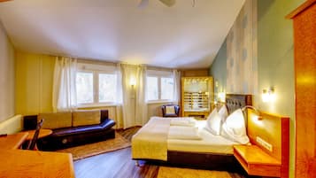 Junior Suite, Balcony | 1 bedroom, hypo-allergenic bedding, minibar, desk