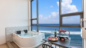 Jetted bathtub - Sangsang Spa Pension (Gangneung)