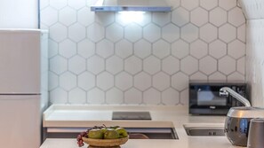 Spa 4F (Room randomly assigned) | Private kitchen | Fridge, microwave, stovetop, rice cooker