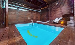 Private pool