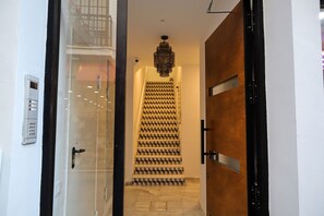 Exterior - Calma Suites (Seville)