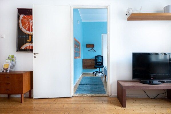 Huoneisto, 1 makuuhuone, kaupunkinäköala | Televisio