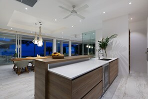 Deluxe Villa | Private kitchenette | Oven, coffee/tea maker, electric kettle, toaster - Beachside Villa Blue Amber Private Chef (Koh Samui)