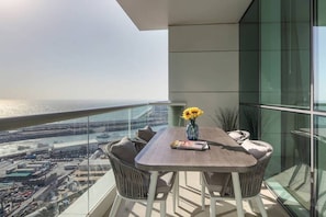 Premier Apartment, 2 Bedrooms | Balcony - Frank Porter Al Bateen JBR (Dubai)