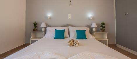 Studio (First Floor)