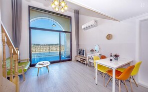 Duplex Terrace | 1 phòng ngủ, trang trí khác biệt 