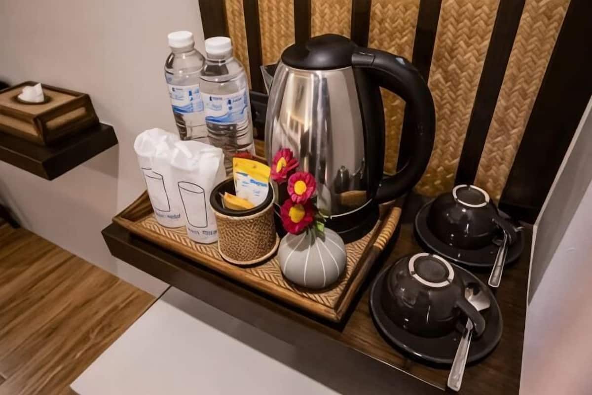 Kopi dan/atau pembancuh kopi