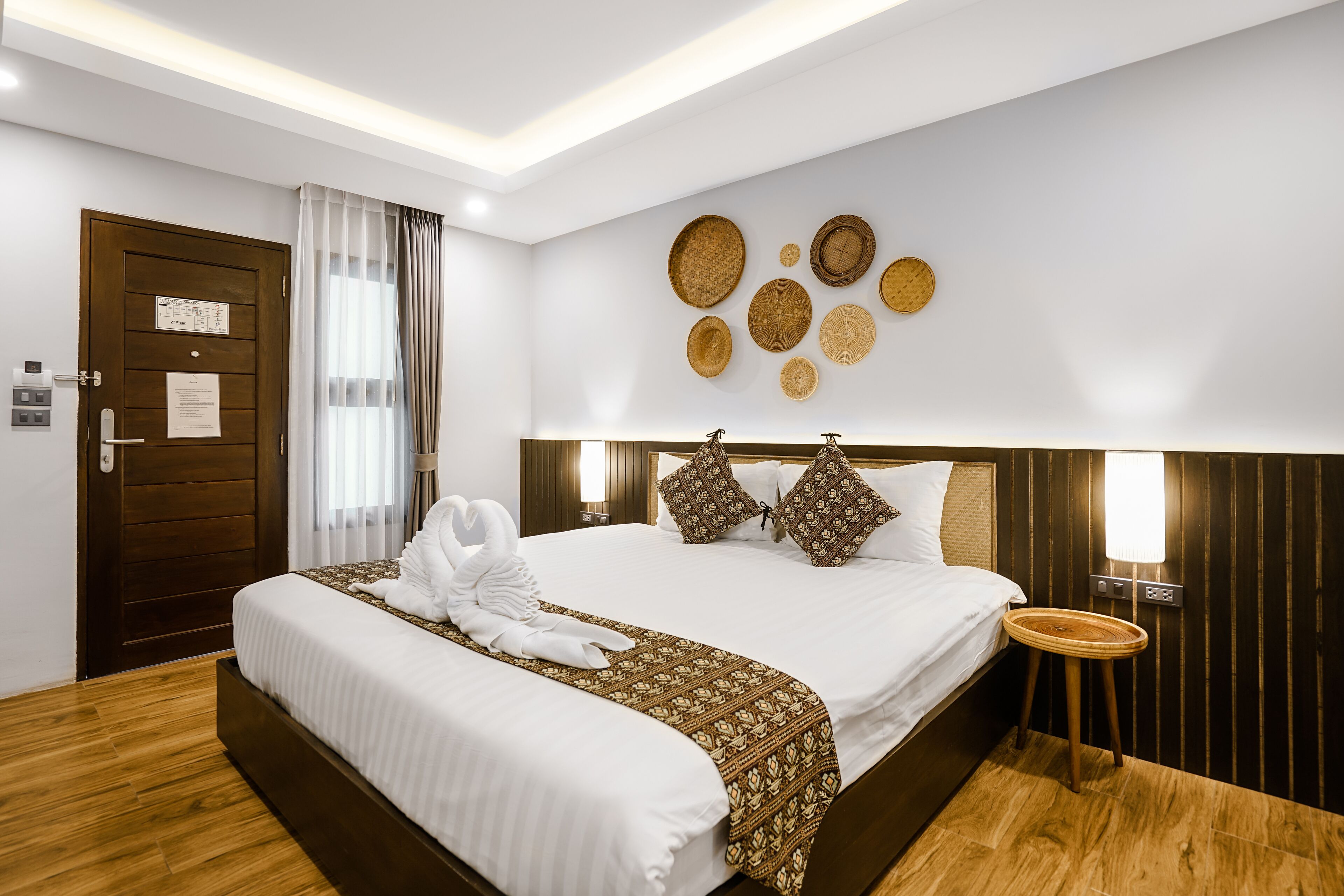 Hypo-allergenic bedding, free WiFi