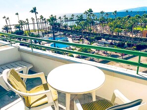 Outdoor dining - Apartment- Hotel Altamira (Costa Adeje)