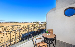 Balcony - Attirance Pool Villa Pension (Gangneung)