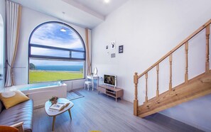 Duplex Sky Spa 2 - Extra person charge on site more than 2 people | Living area | Flat-screen TV, heated floors - Attirance Pool Villa Pension (Gangneung)
