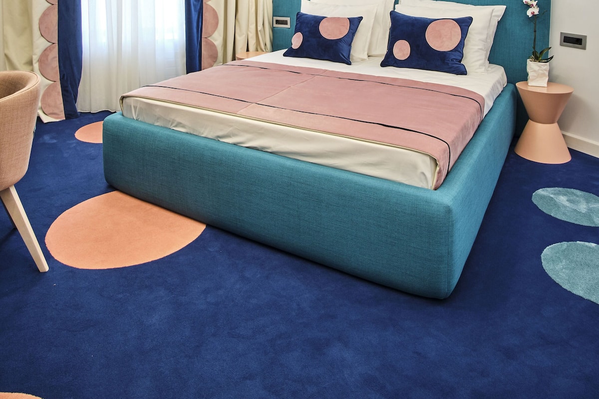Habitación exclusiva doble | Sábanas italianas Frette y ropa de cama de alta calidad