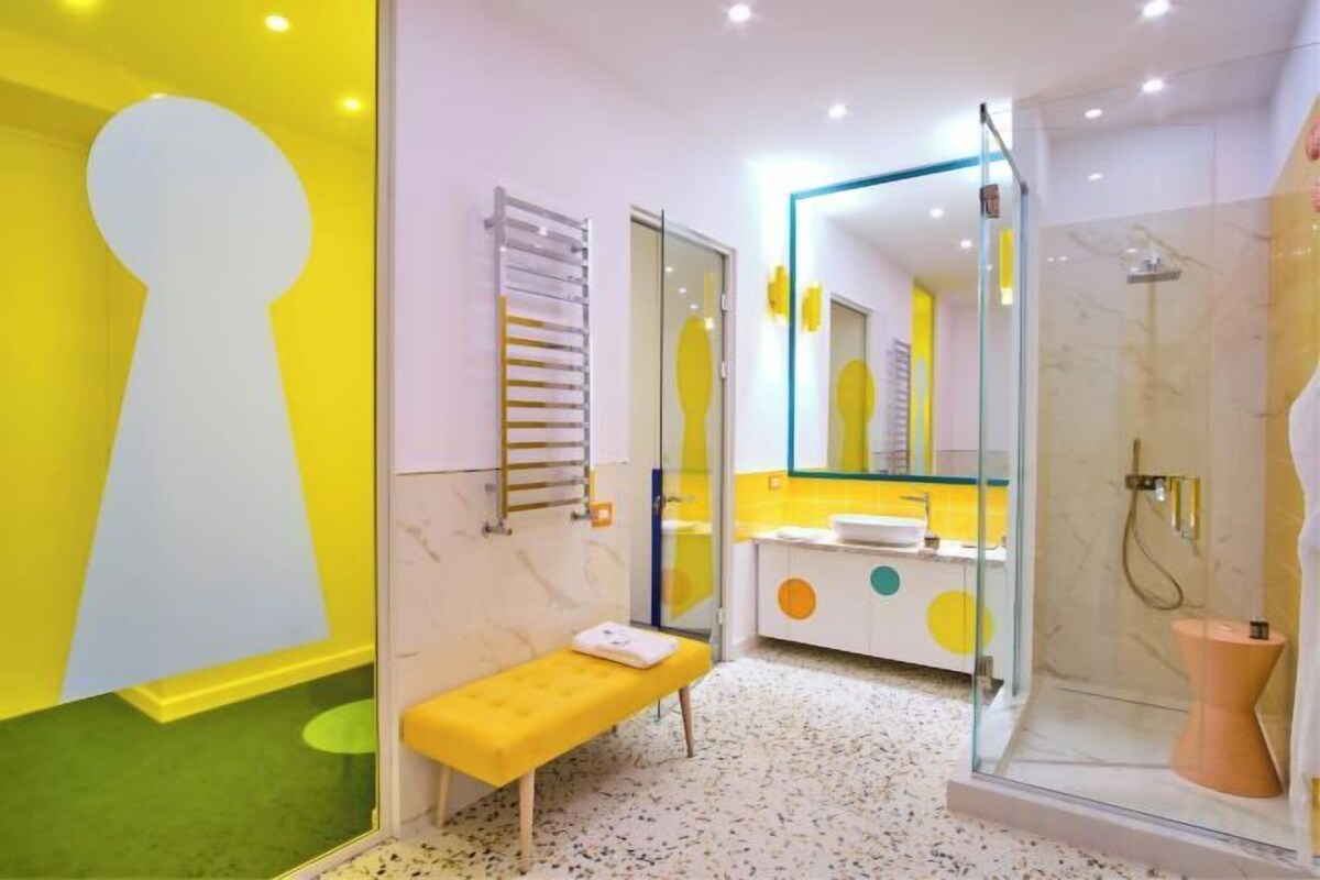 Kamar mandi | Bathtub dan shower terpisah dan pancuran hujan