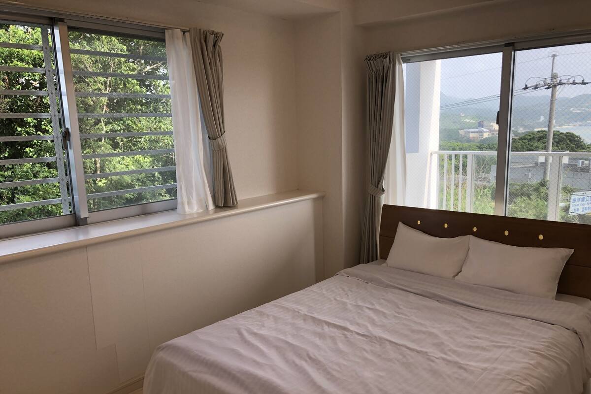 Apartment, Ocean View | Cribs (free), WiFi (free)