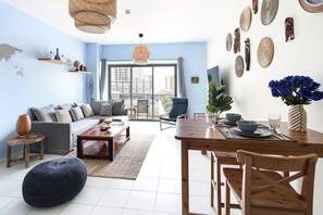 Premium Apartment, 1 Bedroom | Living area | 40-inch Smart TV with cable channels, TV - Frank Porter Marina Tower (Dubai)