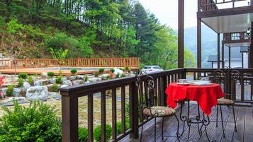 Marjoram | Terrace/patio