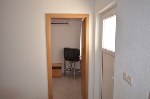 Apartment, 2 Bedrooms A1 | 2 bedrooms, iron/ironing board, free WiFi, bed sheets