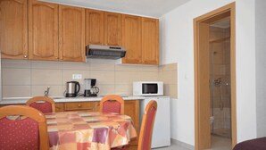 Dining room - Apartment Isic (Vir)