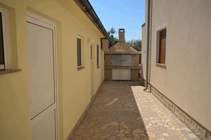 BBQ/picnic area