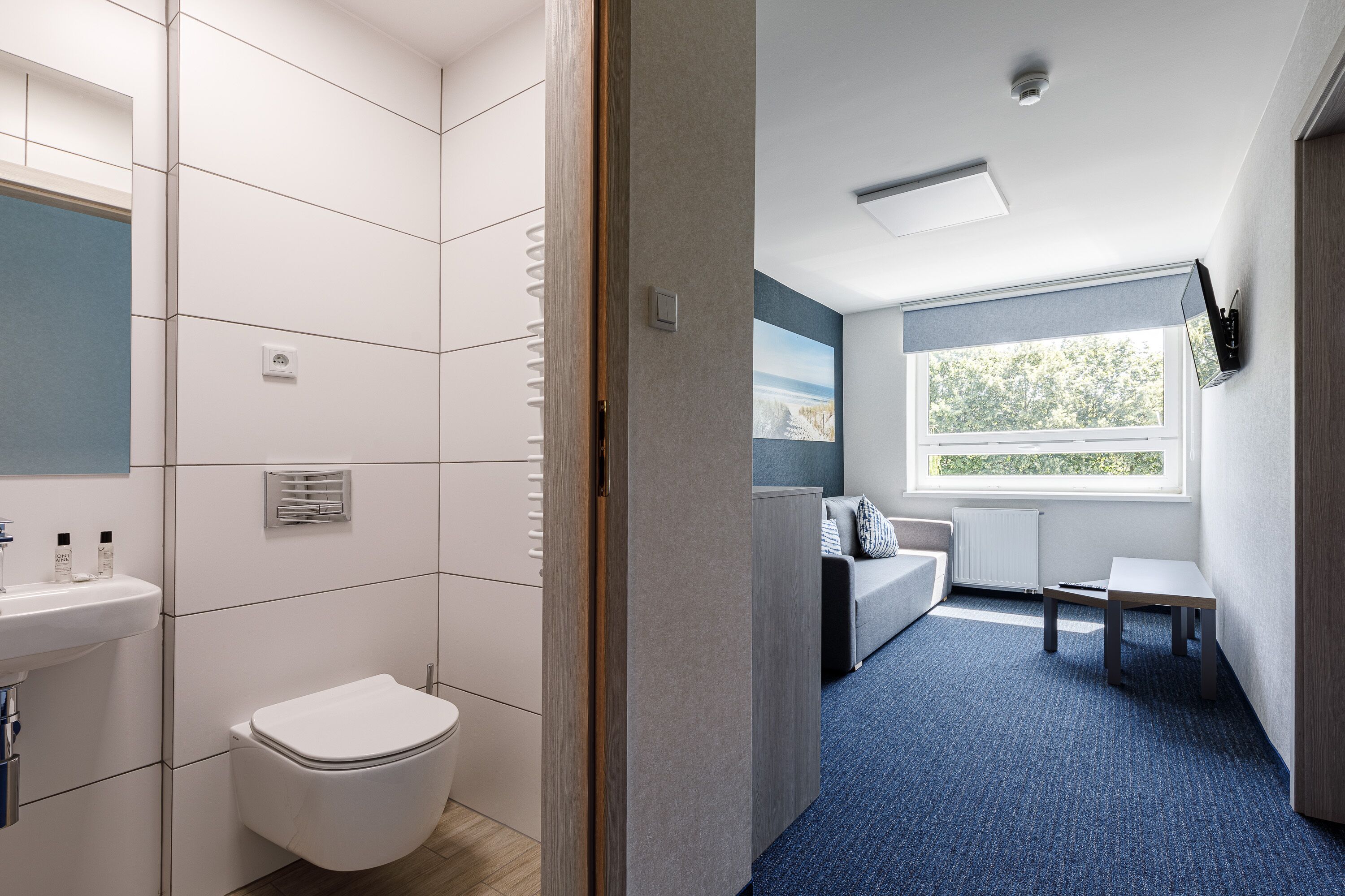 Family Apartment (1) | Bathroom | Shower, hair dryer, towels, soap