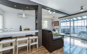 Room full of starlight (Private pool/Spa) | Private kitchen | Fridge, microwave, stovetop, electric kettle - Morning Lake Pension (Pocheon)