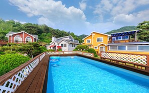 Room full of starlight (Private pool/Spa) | Private pool - Morning Lake Pension (Pocheon)