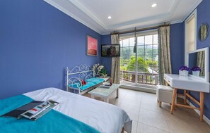 Glow Morning (Waterslide/Spa)