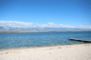 Beach nearby - Apartments Barisic (Vir)