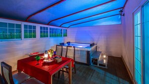 Spa Lake - Extra person charge on site more than 2 people | Private spa tub - Lake and Pine Spa Pension (Pocheon)