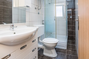 Apartment, 1 Bedroom (A3) | Bathroom | Shower, hair dryer, towels, soap - Apartments Galic (Vir)