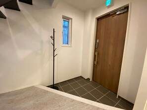 Interior entrance - Motobu terrace (Motobu)