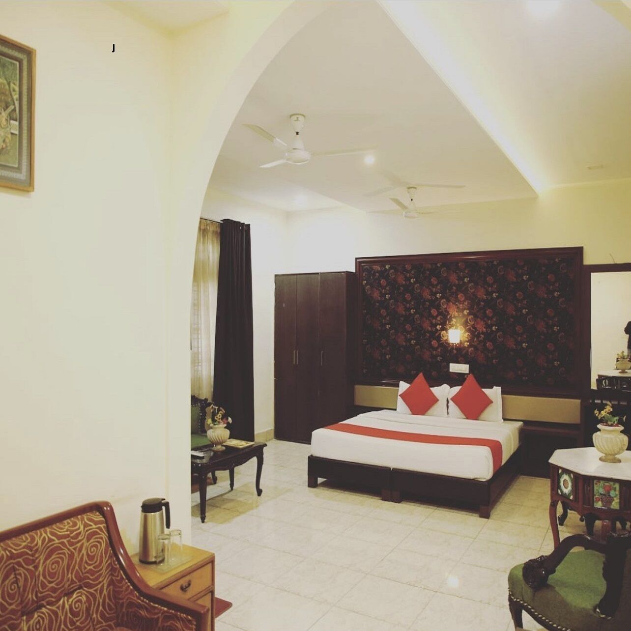 高级房 | 折叠床/加床（额外收费）、免费 WiFi