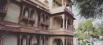 Hotel Navrang