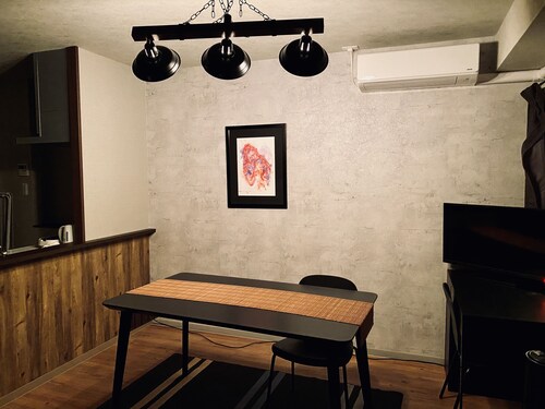 客室内のダイニングエリア